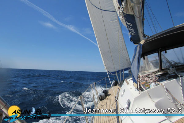 JEANNEAU-SUN-ODYSSEY-52-02