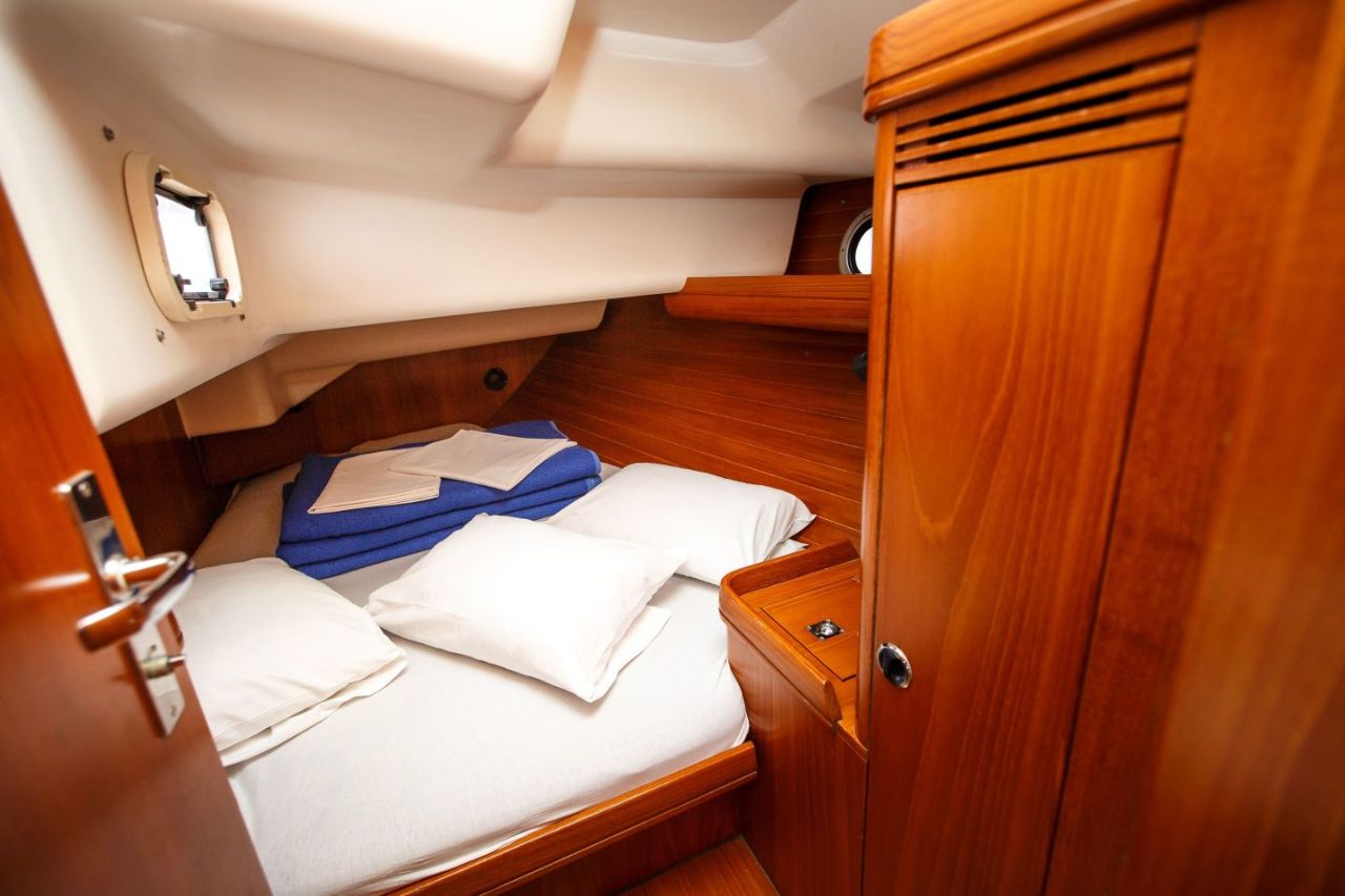 yacht_charter_croatia_elan_40_2003_id2988-6